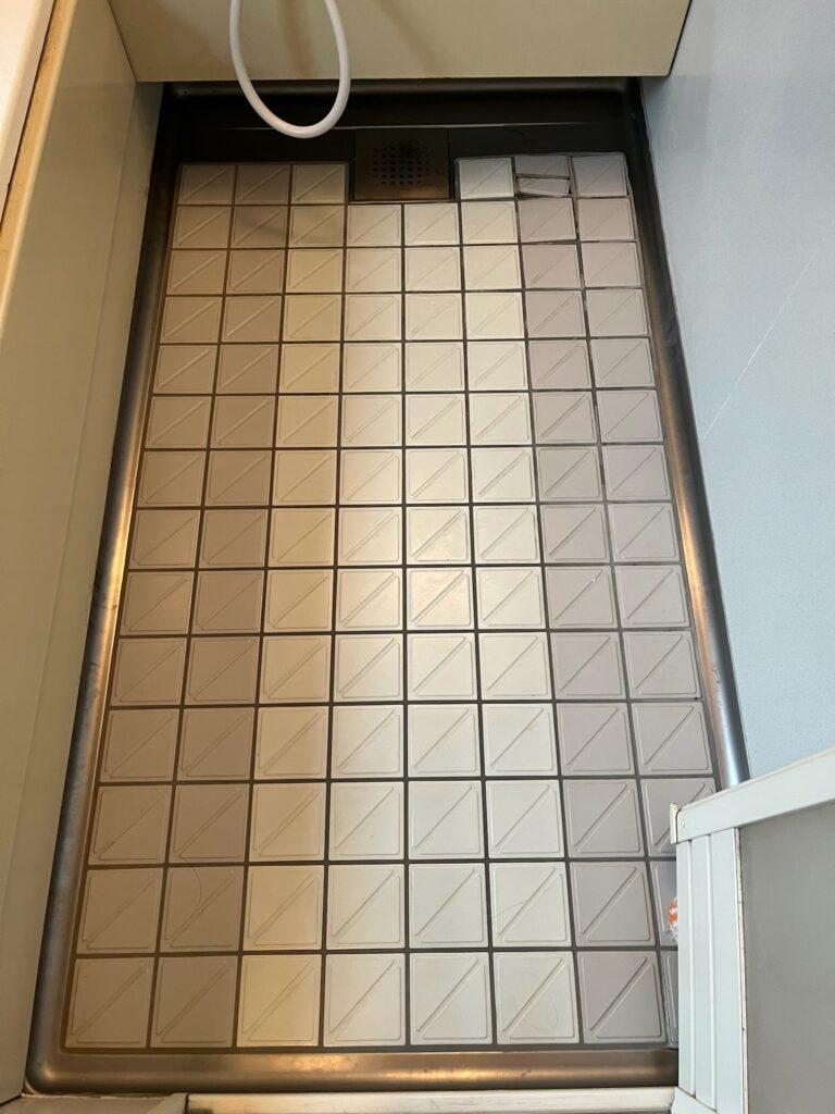 ユニットバスのタイル床