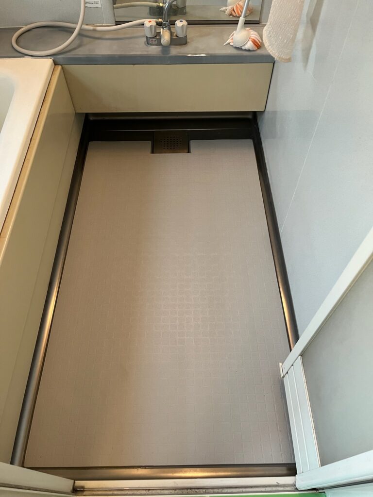 オフロアを張ったユニットバス