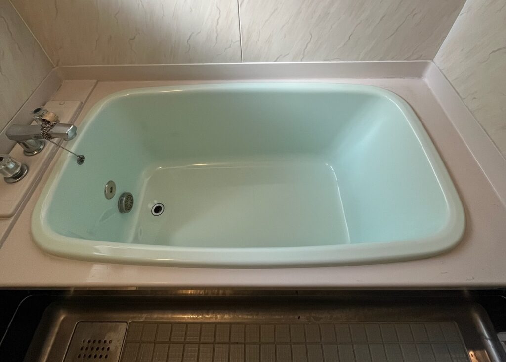 塗装したカラーステンレス浴槽