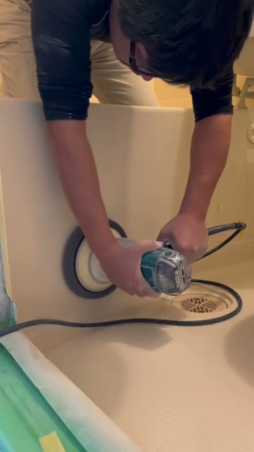 磨き作業中