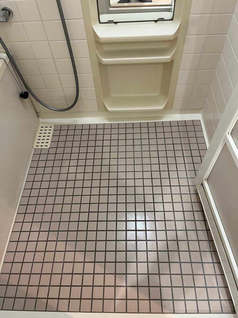 ユニットバスのタイル床